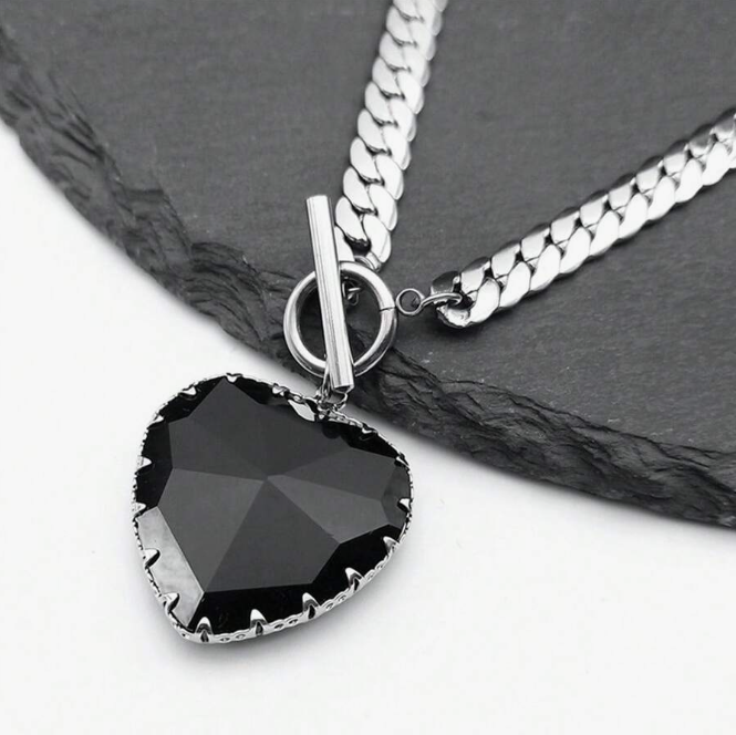 Heart Glass Pendant Choker