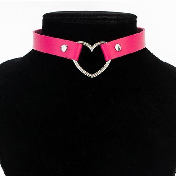 Heart Leather Choker